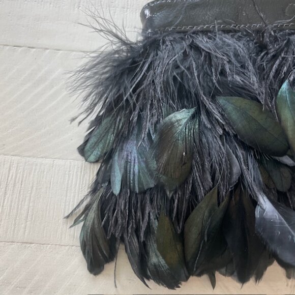 COACH OCCASIONAL FEATHER ZIP CLUTCH #44457 SILVER/BLACK PRE-OWNED - Picture 5 of 11